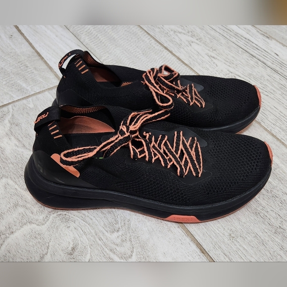 KURU Flux Black and Soft Coral Women's Sneakers - Picture 1 of 4